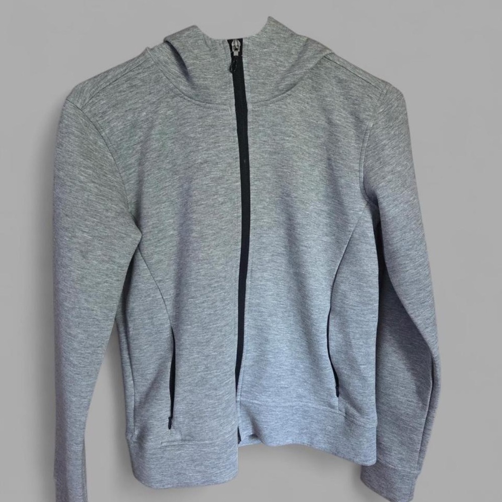 Hi-Tec Light Gray Sweatshirt